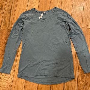 Lululemon long sleeve shirt.